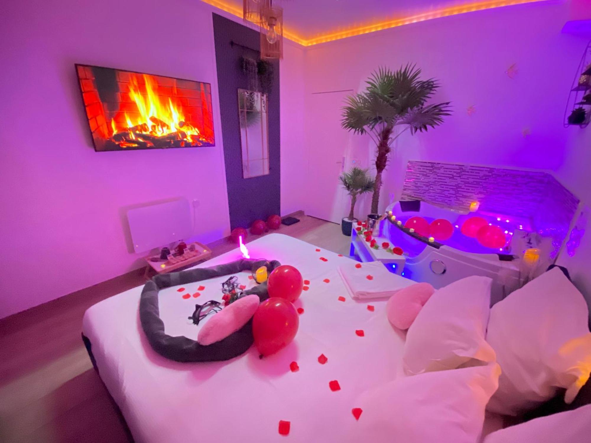 L'Escale Balneo'Romantique - Loveroom - Jacuzzi & Petit Dejeuner Villiers-sur-Marne Ngoại thất bức ảnh